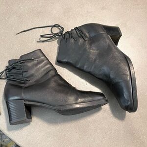 Amanda Smith “pickett” leather booties ankle boots size 9.5 woman’s black